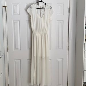 Show Me Your MuMu size medium white / cream long dress short sleeves